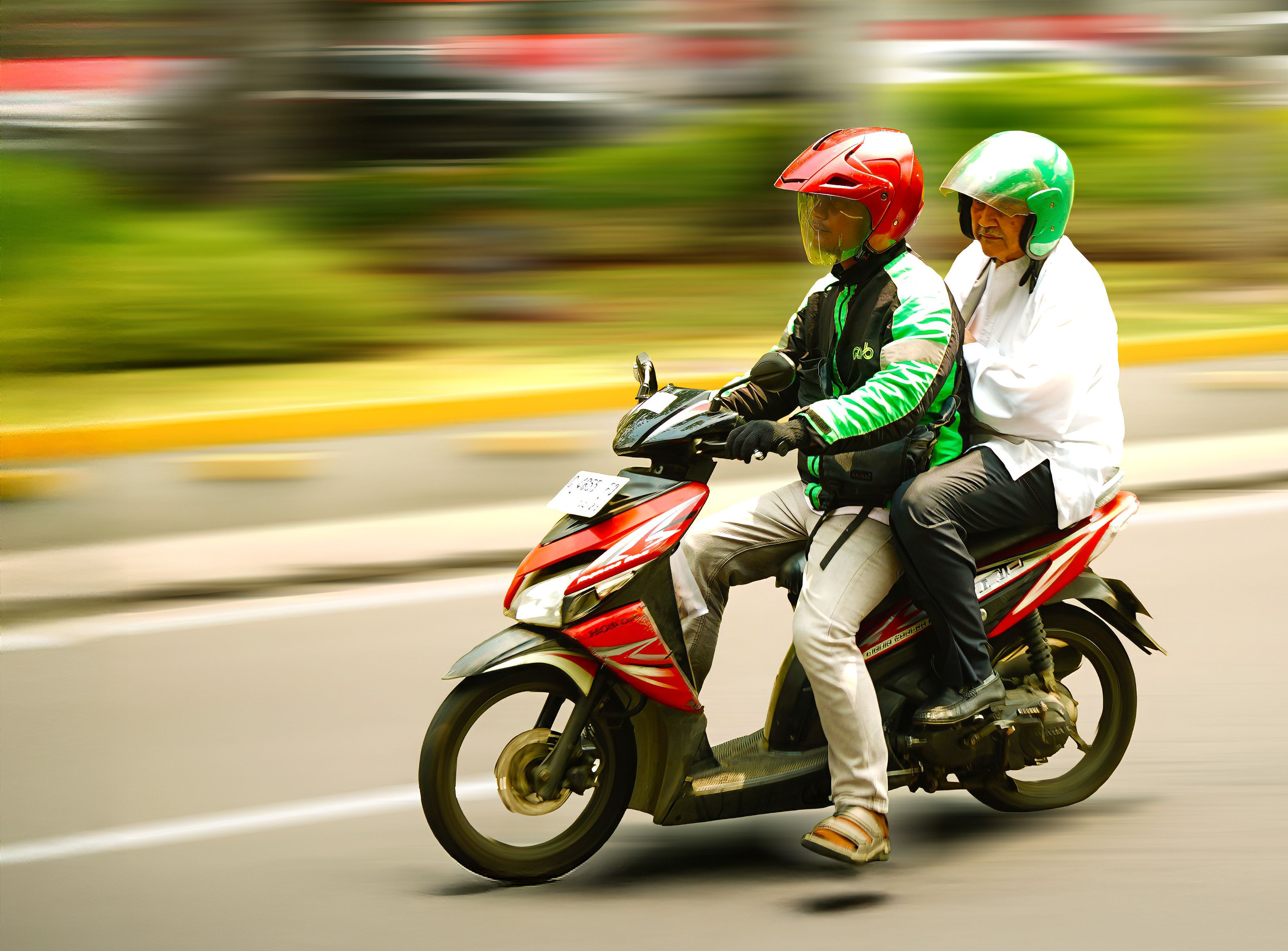 Using the Gojek app to order a ride in Bali